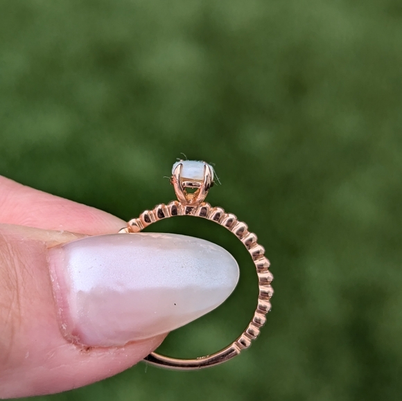 14 Karat Solid Gold with Natural Oval Opal Ring - Picture 4 of 6